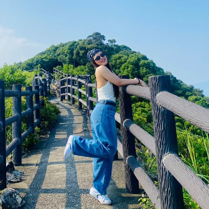 Ei Thinzar Maung (Jay_)♉️🦋