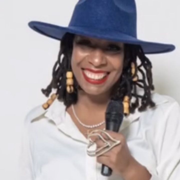 ComedianNatashaFace