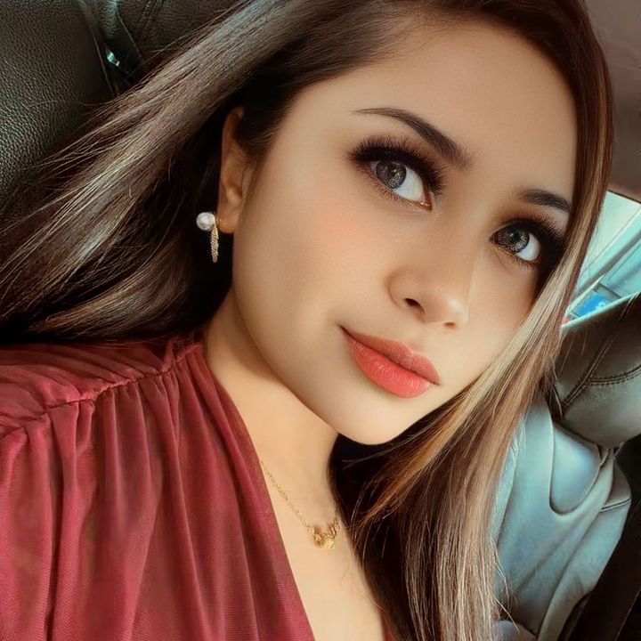 👽