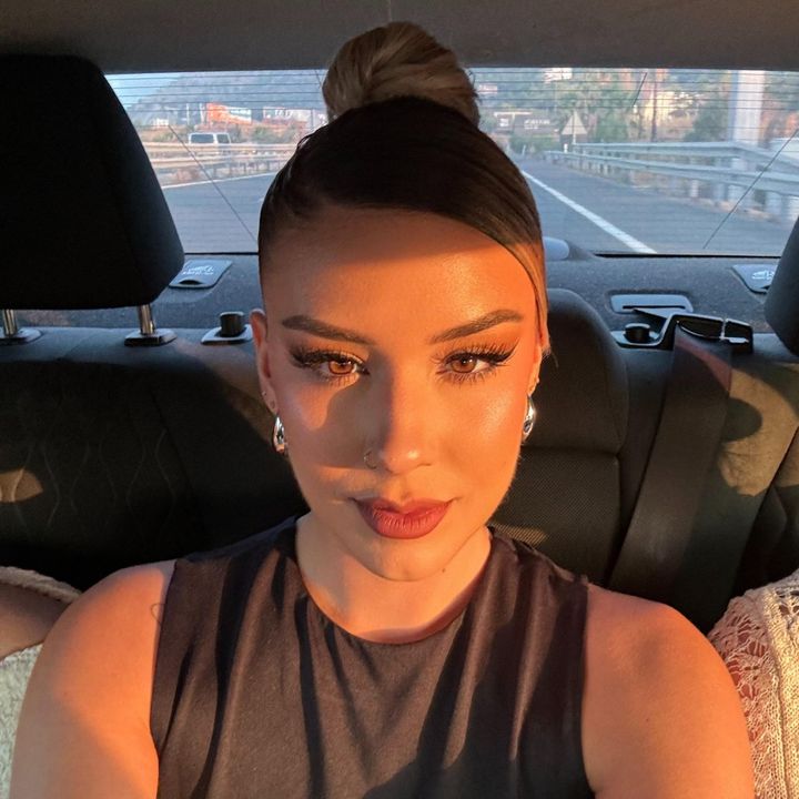 😼