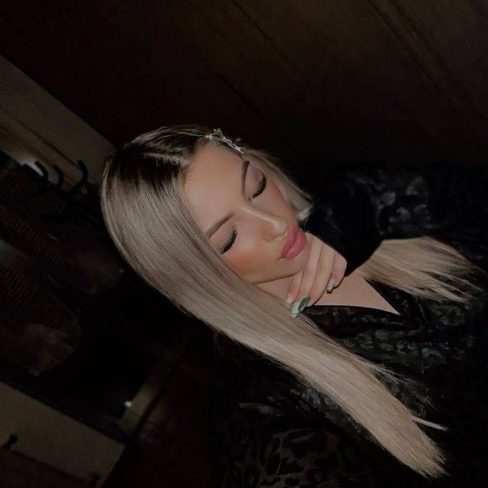 alee👸🏼