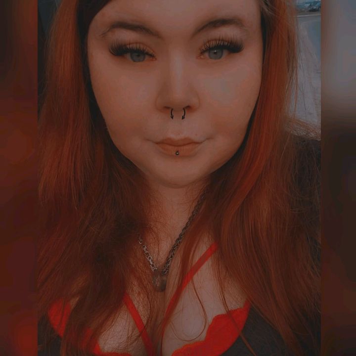 Yvonne⚡️тєαм_νєηтяιιχ⚡