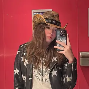 hollie_englishcowgirl