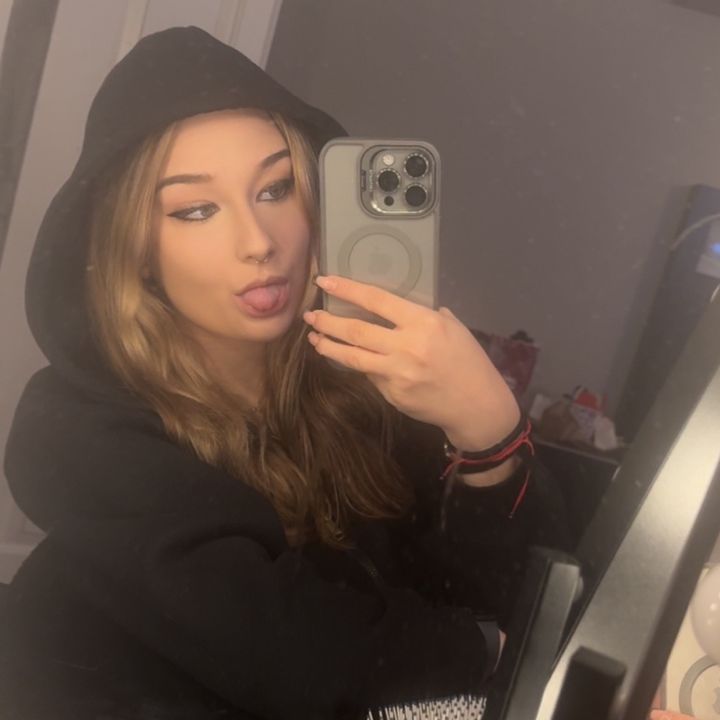 ✮`,— Layla .ᐟ.ᐟ